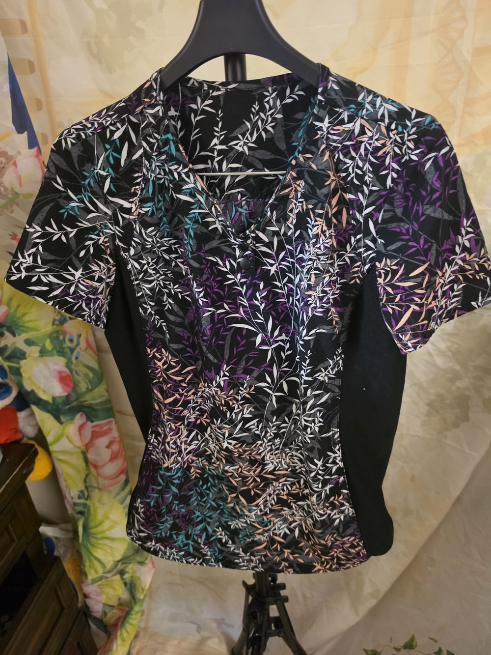 Men's Black Short-Sleeve V-Neck Shirt with Multicolor Leaf Print